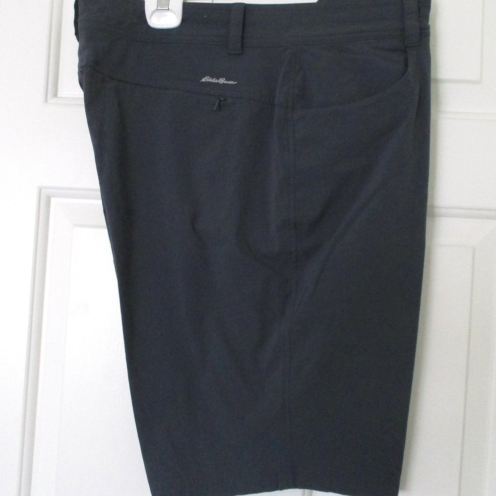 Eddie Bauer Womens Gray-Blue Nylon Stretch Active Short Pant NWOT-Size 18 or 37W